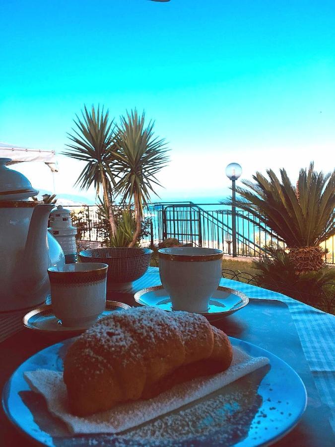 B&B "L'Eco Del Mare" Agropoli Exteriör bild